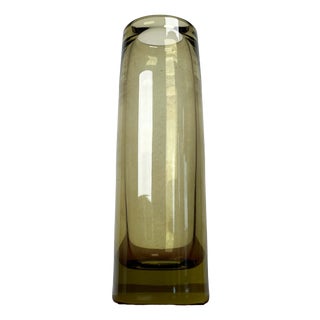 Mid-Century Modern Danish Labrador Series Vase in Yellow Green Glass by Per Lütken for Holmegaard, 1950s For Sale