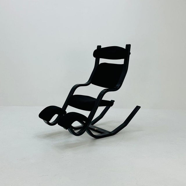 Mid-Century Black Fabric Gravity Rocking Lounge Chair by Peter Opsvik for Stokke, 1980s For Sale - Image 5 of 11