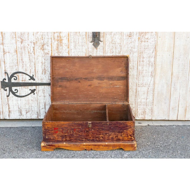 19th Century Indo-Portuguese Goa Painted Trunk For Sale - Image 4 of 9