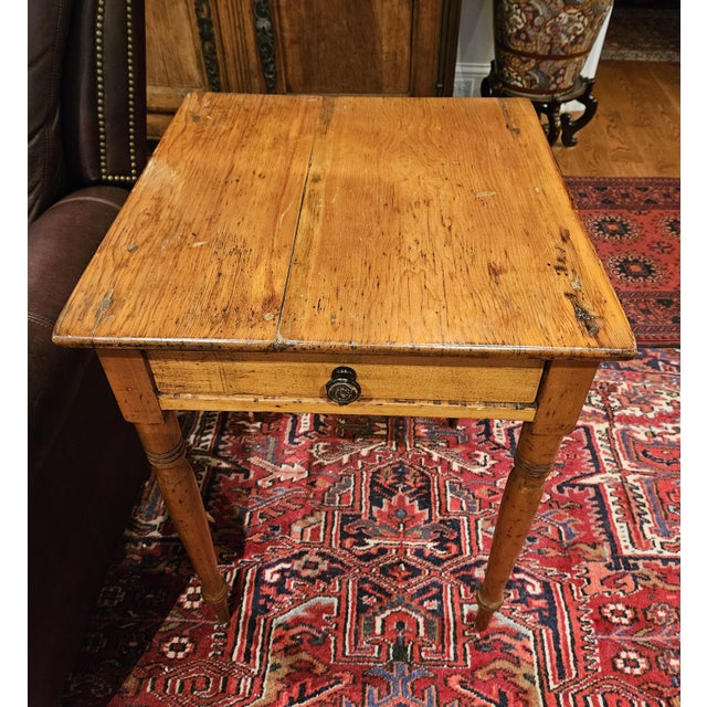 Federal Style, Late 1800's Pine Single Drawer, Side or Worktable For Sale In Charlotte - Image 6 of 12