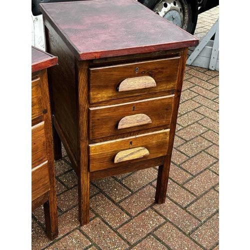 Edwardian Bedside Tables in Oak, Set of 2 For Sale - Image 4 of 12