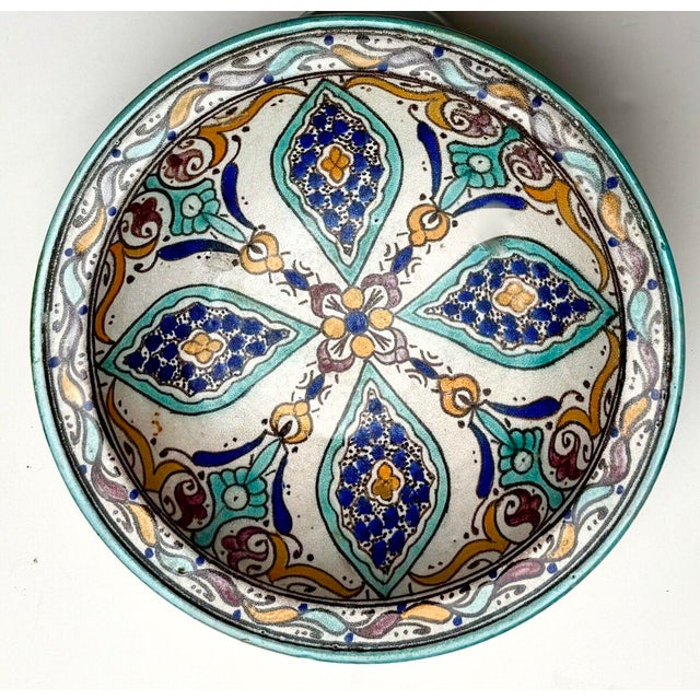 1950s Serving Pieces Ensemble Tunisian Platters + Moroccan Serving Bowl - Set of 7 For Sale - Image 4 of 18