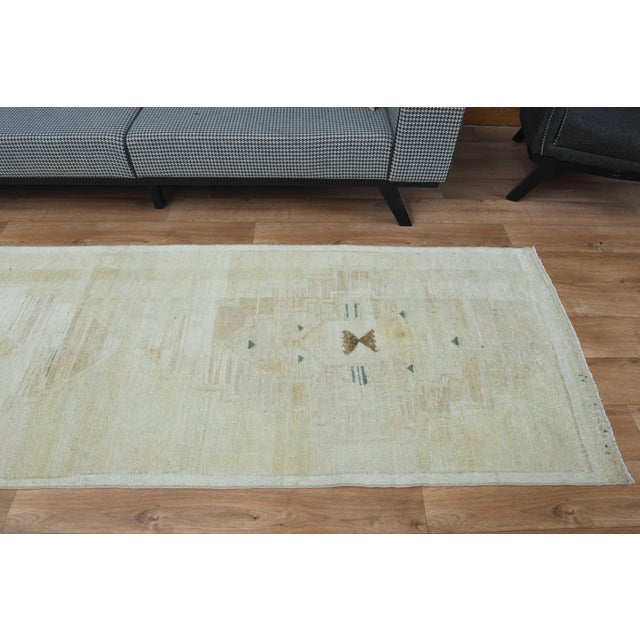 Textile 1970s Vintage Handmade Wool Cotton Turkish Cream Area Rug For Sale - Image 7 of 11
