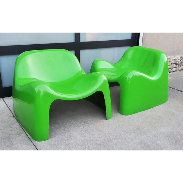 Green 1960s Mid Century Modern Green Fiberglass Toga Lounge Chairs- Set of 2 For Sale - Image 8 of 12