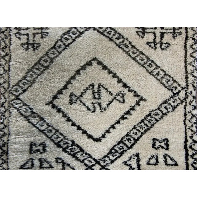 Tribal Vintage Mid Century Moroccan Rug For Sale - Image 3 of 13