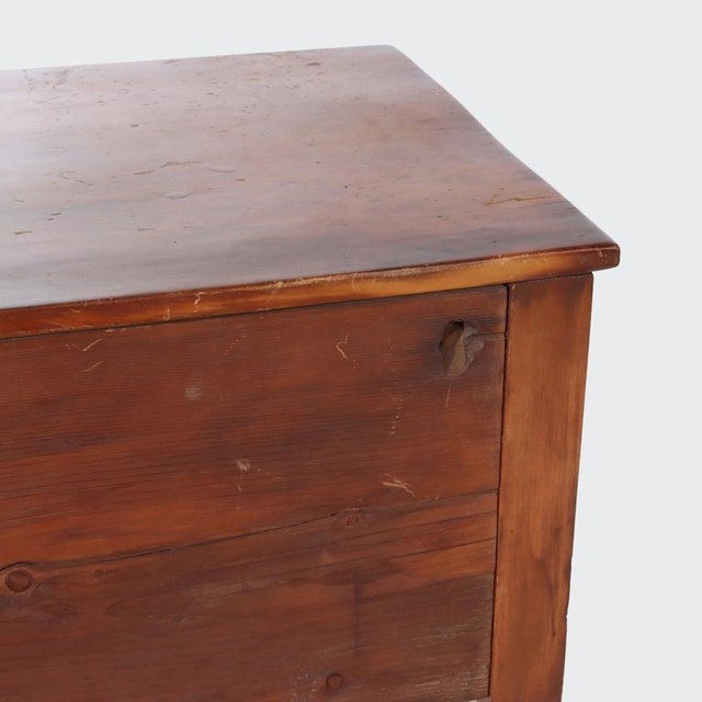 Early 19th Century Sheraton Tiger Maple & Cherry 2-Drawer Sewing Table With Sandwich Glass Knobs For Sale - Image 10 of 12