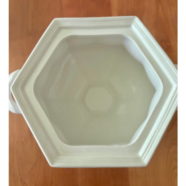 White 1950s Red-Cliff Soup Tureen For Sale - Image 8 of 9