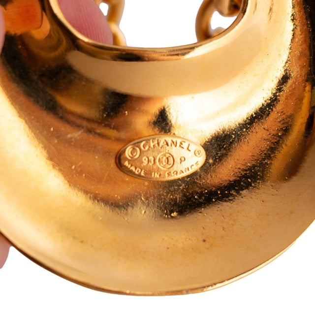 Late 20th Century Late 20th Century Vintage Chanel Disc Necklace For Sale - Image 5 of 5
