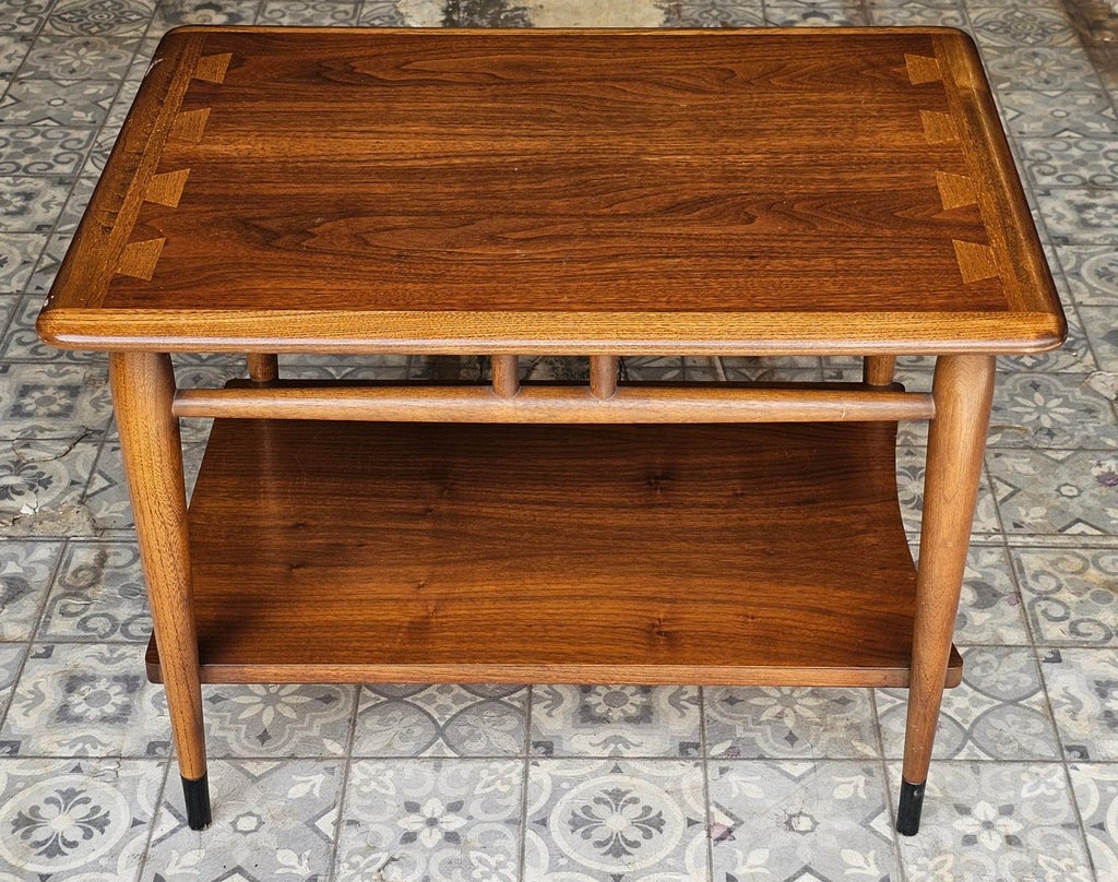 1961 Lane Acclaim Dovetail Walnut Side Table | Chairish