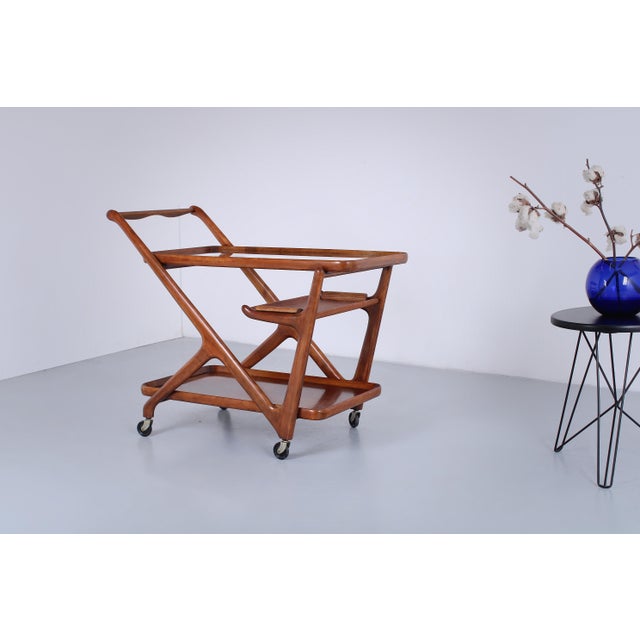 Italian Style Serving Trolley in Walnut by Cesare Lacca for Cassina, 1960s For Sale - Image 6 of 18