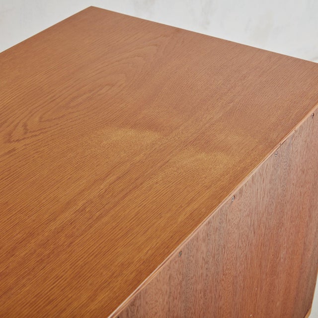 RY26' Ash Wood Sideboard by Hans J. Wegner for Ry Møbler, Denmark 1950s For Sale - Image 10 of 11