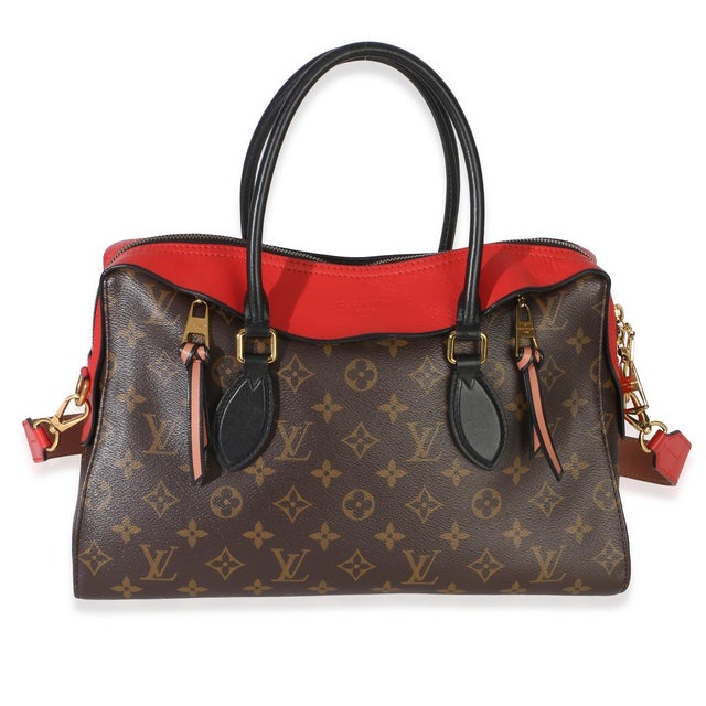Item #: 153940 Interior Material: Microfiber MSRP: 2,630 Features Interior: Three slip pockets Dimensions: 13.5 x 9 x 5.5...