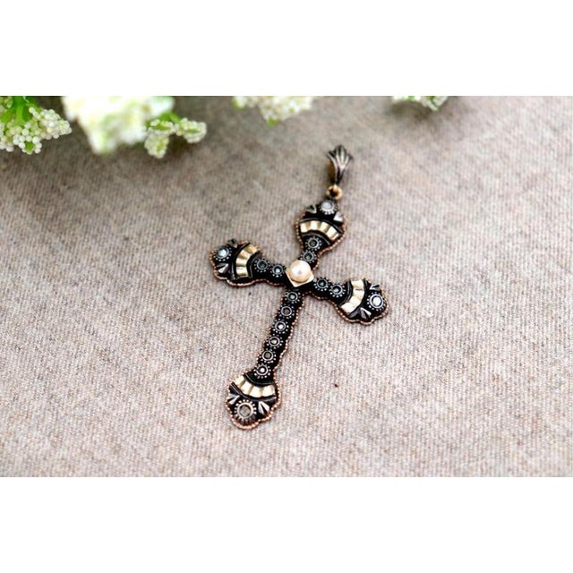 19.2k Gold Cross Pendant with Paw and Diamonds For Sale - Image 3 of 6