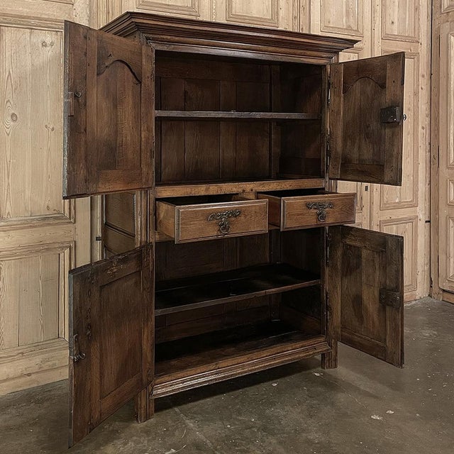 Mid 18th Century 18th Century Country French Four Door Wardrobe For Sale - Image 5 of 16