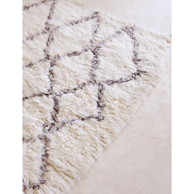 1980s Beni Ourain Moroccan Rug - 11.8 X 6.2 Ft For Sale - Image 4 of 9