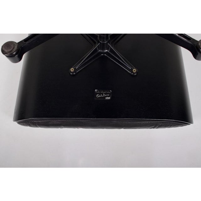 Set of Lounge Chair and Ottoman by Charles & Ray Eames, 1980s For Sale - Image 14 of 16