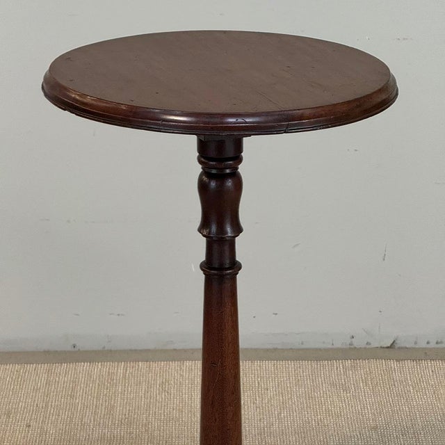 Chestnut Vintage English Mahogany Lamp Table ~ End Table For Sale - Image 8 of 16