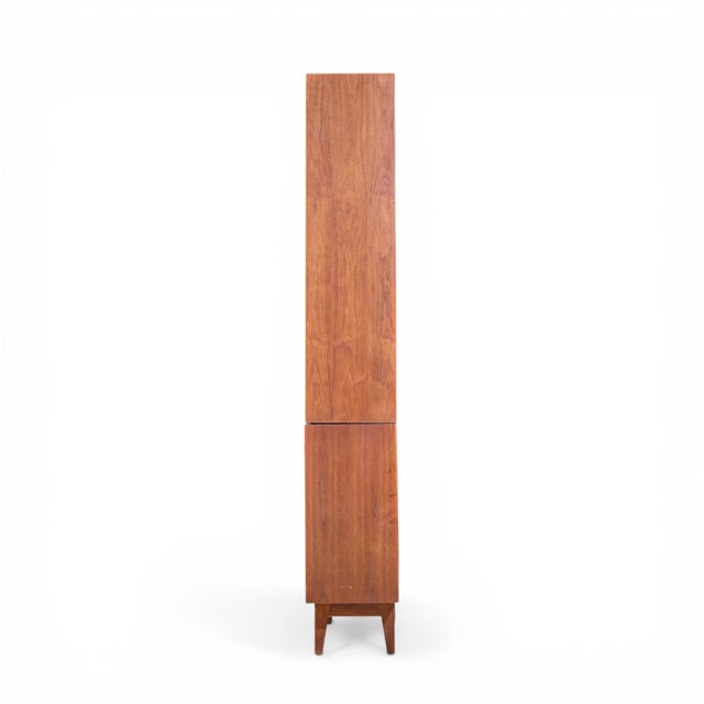 Mid 20th Century Jens Risom Mid Century Walnut 2-Piece Bookcase For Sale - Image 5 of 7