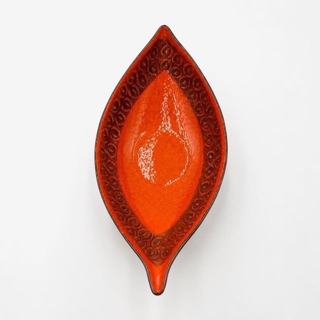 1970s Large Modernist Italian Ceramic Bowl, 1960s For Sale - Image 5 of 9