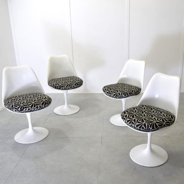 Tulip Chairs by Eero Saarinen for Knoll, 1970s, Set of 4 For Sale - Image 6 of 10