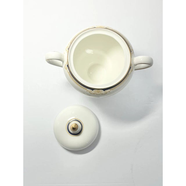 Ceramic 1990s Wedgwood “Cavendish” Bone China Creamer Sugar Bowl Set For Sale - Image 7 of 8