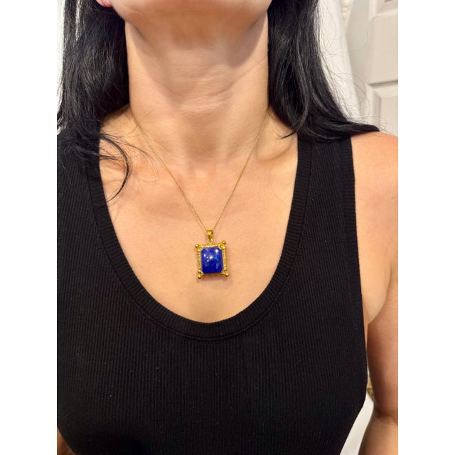Metal 25 Carat Lapis Lazuli Pendant in 22 Karat Gold Frame, 15.9 Gm, 16-18" Chain For Sale - Image 7 of 18