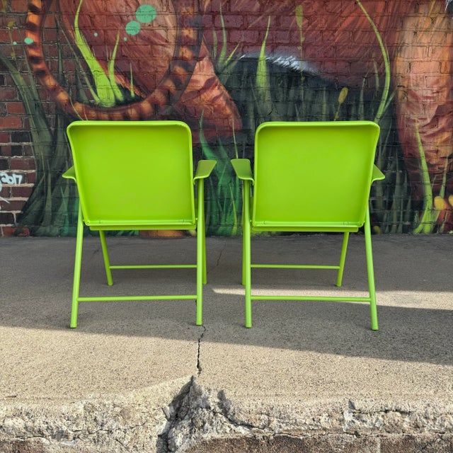 Metal Mid 20th Century Russel Wright Folding Outdoor Chairs, Attributed - Set of 2 For Sale - Image 7 of 11