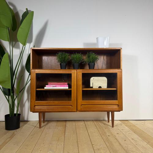 Vintage Teak Bookcase with Glass Doors from Dyrlund, 1960s For Sale - Image 15 of 15