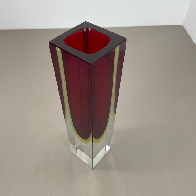 Sommerso Murano Glass Cube Vase attributed to Flavio Poli, Italy, 1970s For Sale - Image 16 of 18