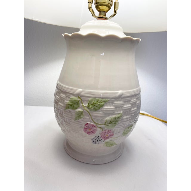 Shabby Chic 1990s Belleek "Summer Brior" Basketweave Table Lamp For Sale - Image 3 of 7