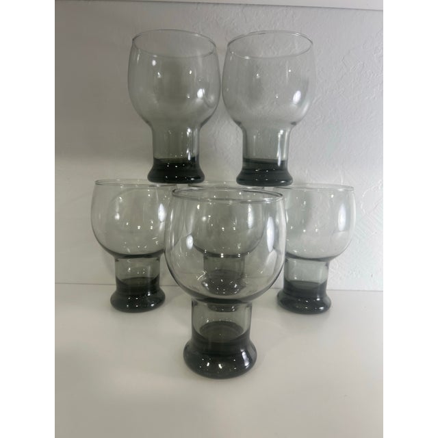 Federal Glass 1960s Federal Glass Sundown Smoke Gray Pedestal Beer Glasses - Set of 6 For Sale - Image 4 of 4