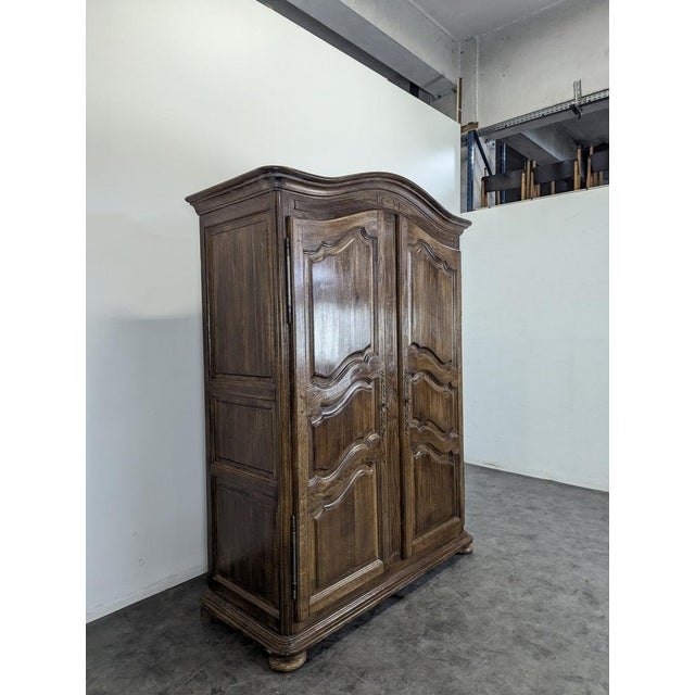Neo-Rustic Dark Oak Wardrobe, in Very Good conditions.