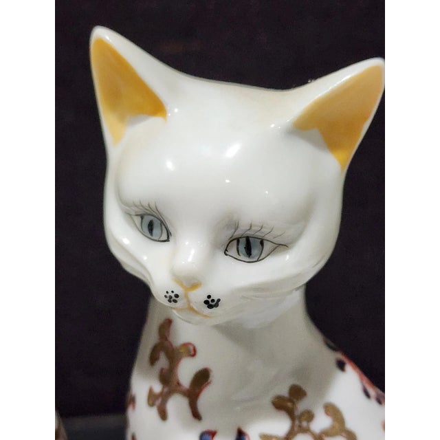Mid-Century Modern Vintage MCM Porcelain Hand Painted Sitting Cats Figurines Made in Japan-Set of 2 For Sale - Image 3 of 7