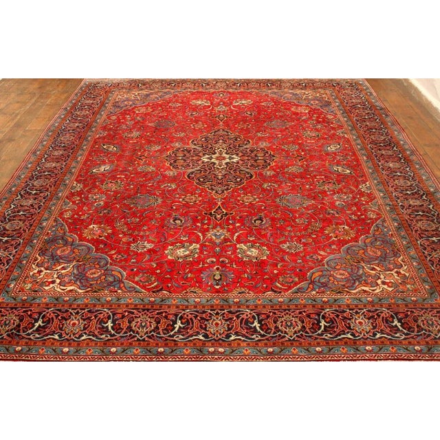 Large Hand-Knotted Middle Eastern Sarugh Rug For Sale - Image 5 of 11