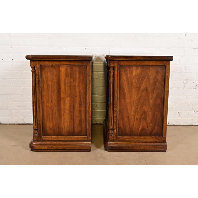 Drexel Heritage French Regency Louis XVI Burl Wood Nightstands, Pair For Sale - Image 12 of 15
