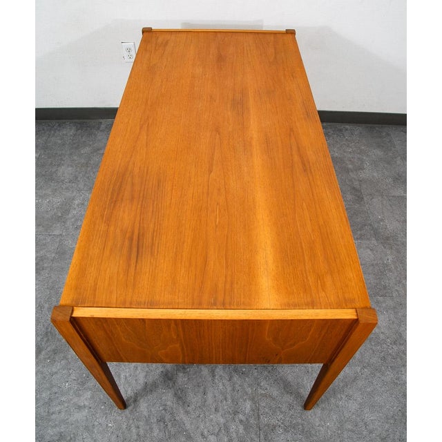 1960s Mid Century Modern Desk Walnut Office Vintage 2 Drawers Executive Compact MCM For Sale - Image 12 of 12