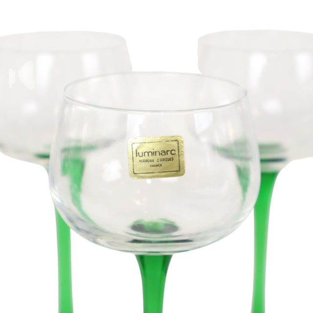 Vintage set of 14 Luminarc Alsace wine glasses, large glasses with a thick dark green base, they have a capacity of just...
