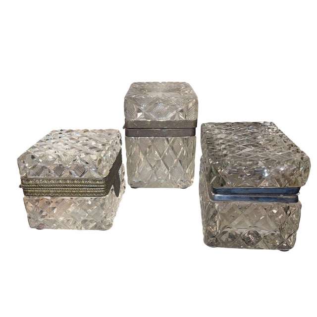 Set of Three Baccarat Cut Crystal Jewelry Boxes, Late 19th Century. For Sale In Los Angeles - Image 6 of 7