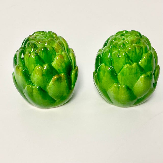 1980s Vintage Boho Chic Trompe L’Oeil Artichoke Salt & Pepper Shakers - A Pair. For Sale - Image 9 of 10