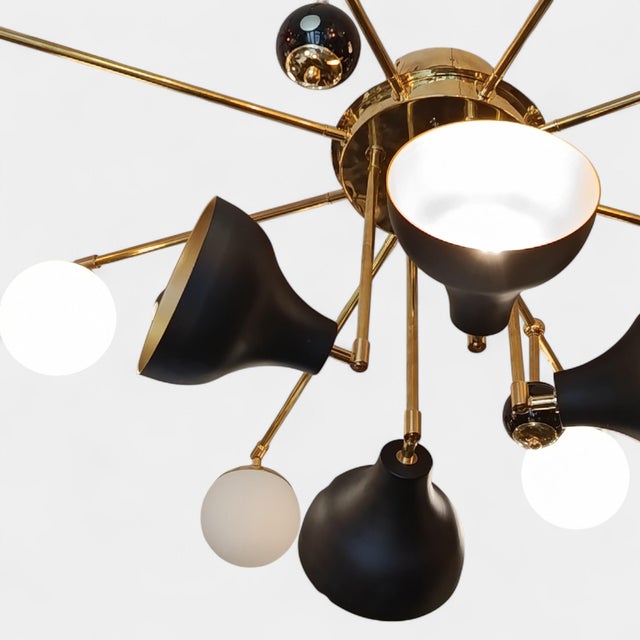 Black and White Lamp in Murano Glass and Gilded Brass, 1960s For Sale - Image 3 of 5