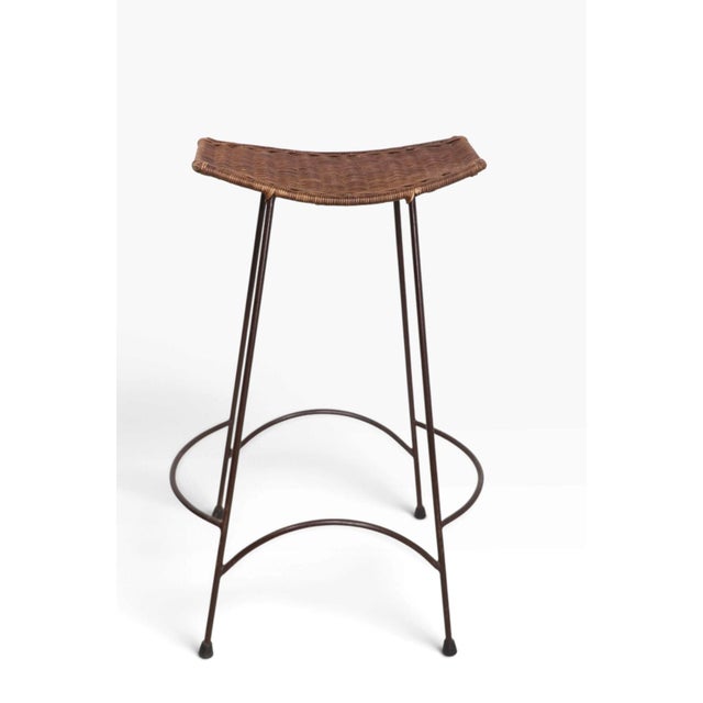 Mid-Century Modern Set of Four Mid Century Wrought Iron and Wicker Bar Stools For Sale - Image 3 of 16