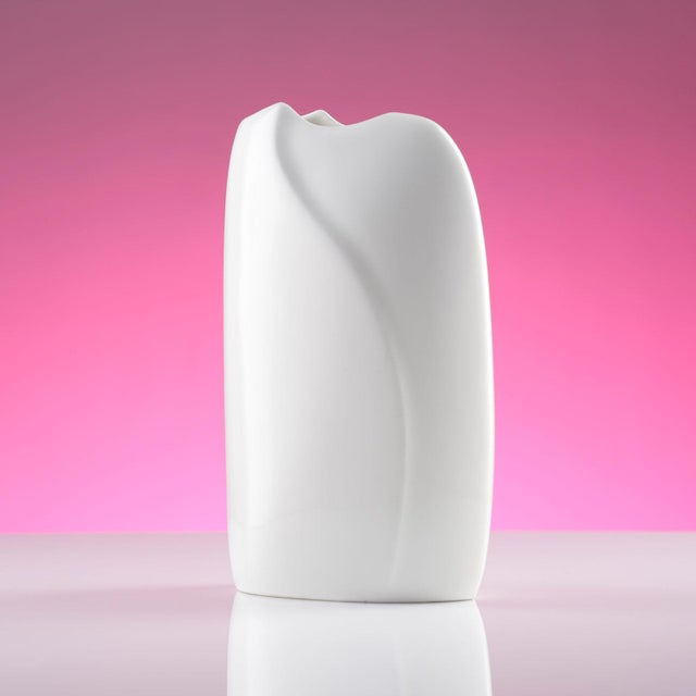 1980s Minimalist Vase in White Porcelain from Arabia Finland, 1980s For Sale - Image 5 of 8