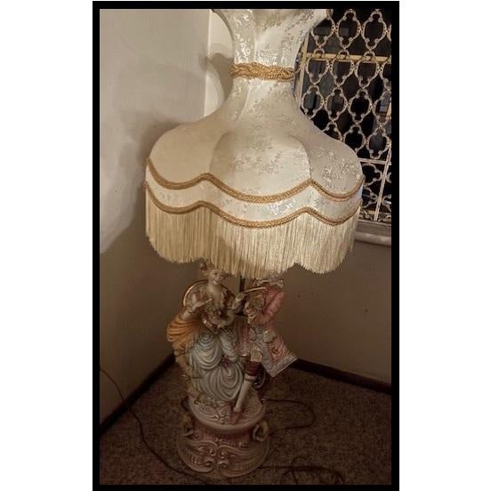 Italian French Provincial Table Lamps Set of Two For Sale - Image 3 of 14