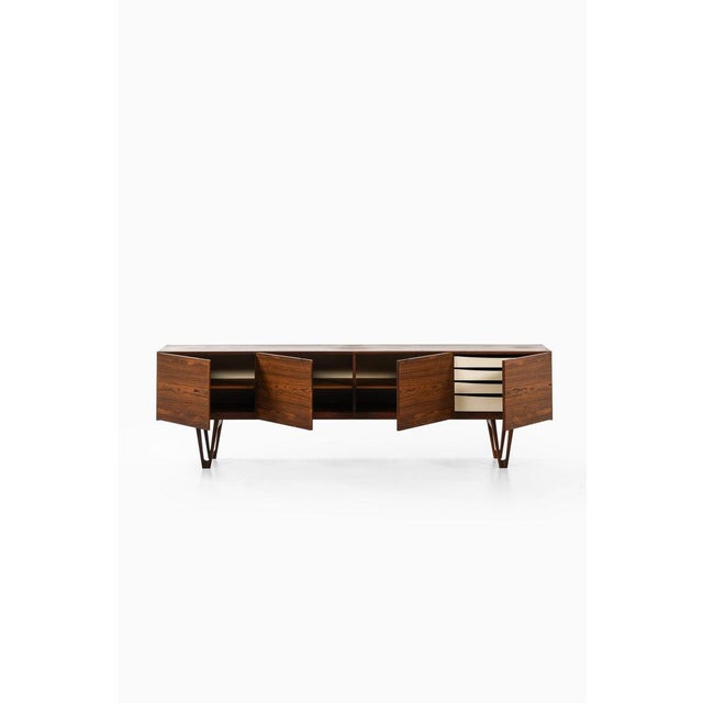 Sideboard in Rosewood by Ib Kofod-Larsen, 1958 For Sale - Image 3 of 9