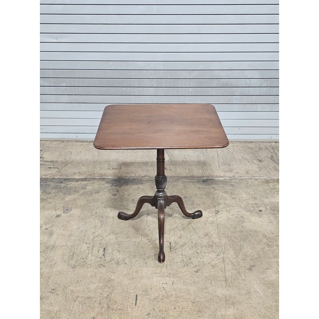 Queen Anne Late 20th Century Kittinger Williamsburg Mahogany Square Tilt Top Table Occasional Table Cw 69 For Sale - Image 3 of 11