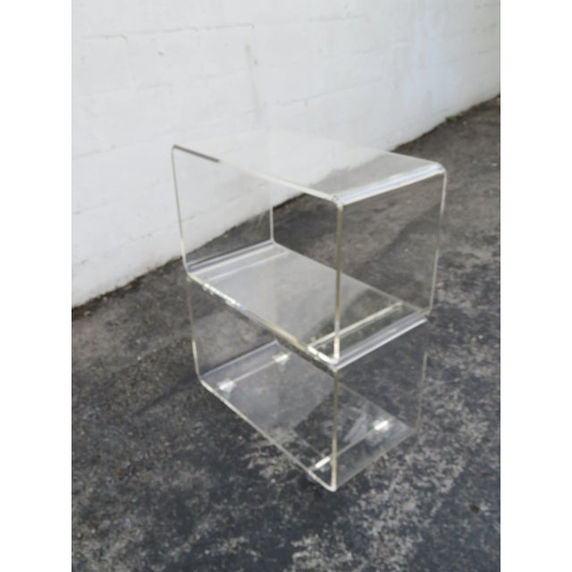 Late 20th Century Mid Century Modern Two Tiers Lucite Acrylic Rolling Tea Cart Bar 6097 For Sale - Image 5 of 17