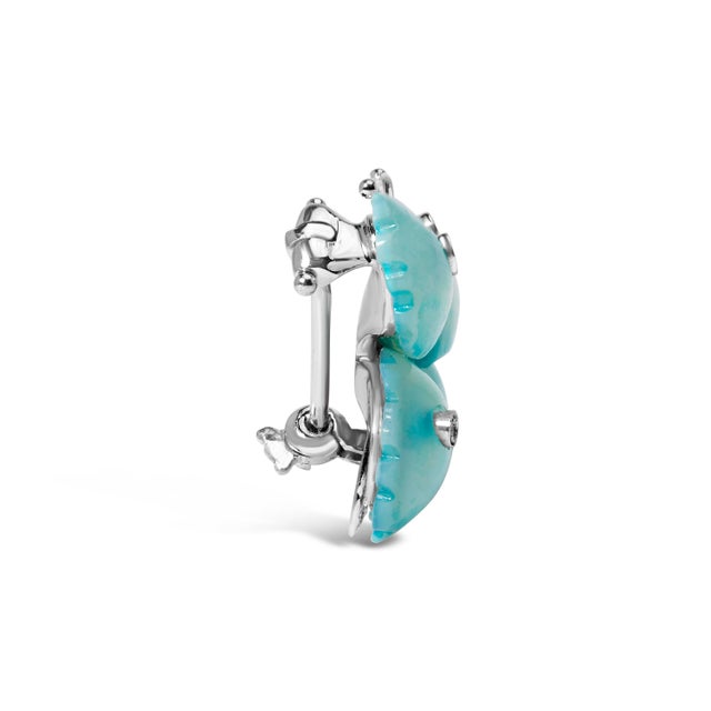 Contemporary 18K White Gold Blue Mother of Pearl and Diamond Accent Butterfly Pin Brooch (F-G Color, VS1-VS2 Clarity) For Sale - Image 3 of 5