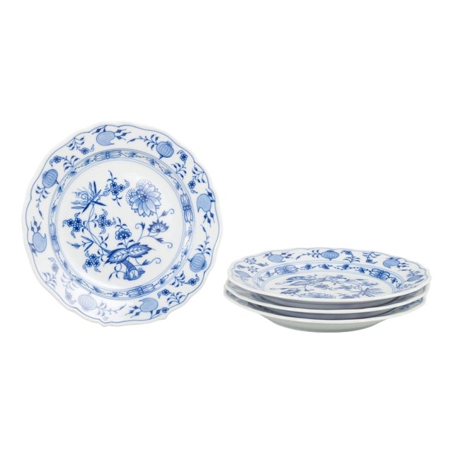 Porcelain Salad Plates with Zwiebelmuster Pattern from Meissen, Germany, Late 20th Century, Set of 4 For Sale