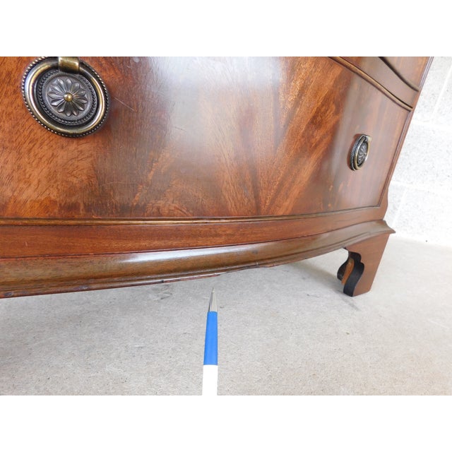 Vintage Mahogany Georgian III Style Bow Front Chest 28.5w For Sale - Image 10 of 14
