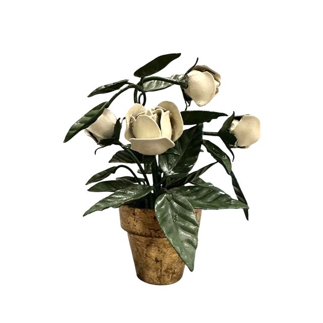 Hollywood Regency Vintage Italian Gilt Tole Potted White Roses Floral / Flowers / Rose Floral Arrangement / Sculpture For Sale - Image 3 of 9